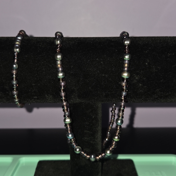 Jewelry - Elegant Peacock Pearl Necklace and Bracelet Set